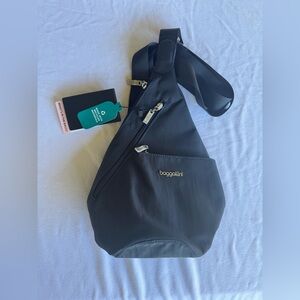 NWT Baggallini Sling Crossbody Bag With Adjustable Shoulder Strap Navy
